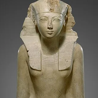 Sculpted representation of Hatshepsut
